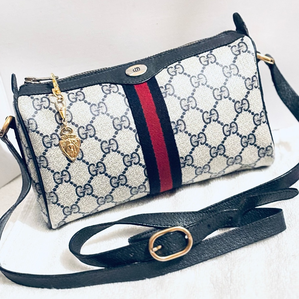 Gucci Crossbody Bag - Picture 6 of 16